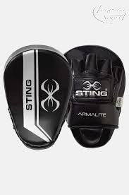 Sting Armalite Focus mancs fekete-ezüst